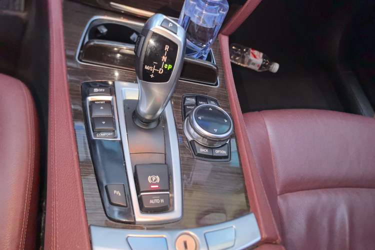 Used BMW 7 Series 2014 730Li Premium Edition Gear Lever