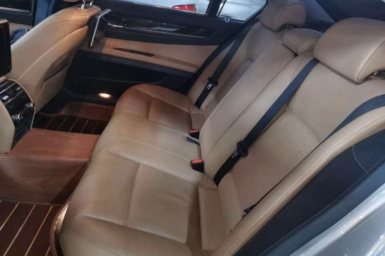 Used BMW 7 Series 2014 730Li Premium Edition Interior 4