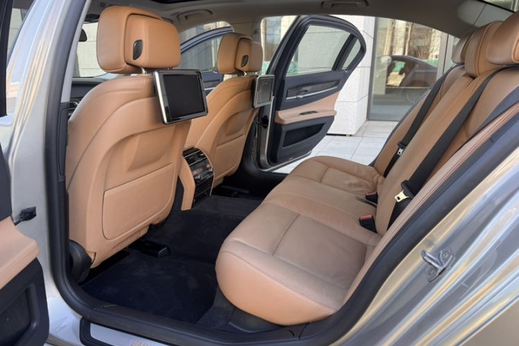 Used BMW 7 Series 2014 730Li Premium Edition Interior 7