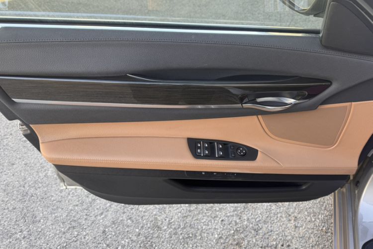 Used BMW 7 Series 2014 730Li Premium Edition Interior 9