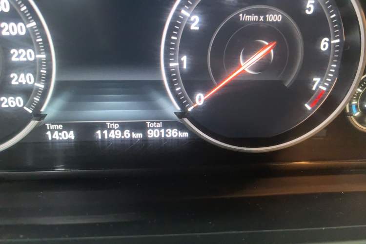 Used BMW 7 Series 2014 730Li Premium Edition Odometer Close Up