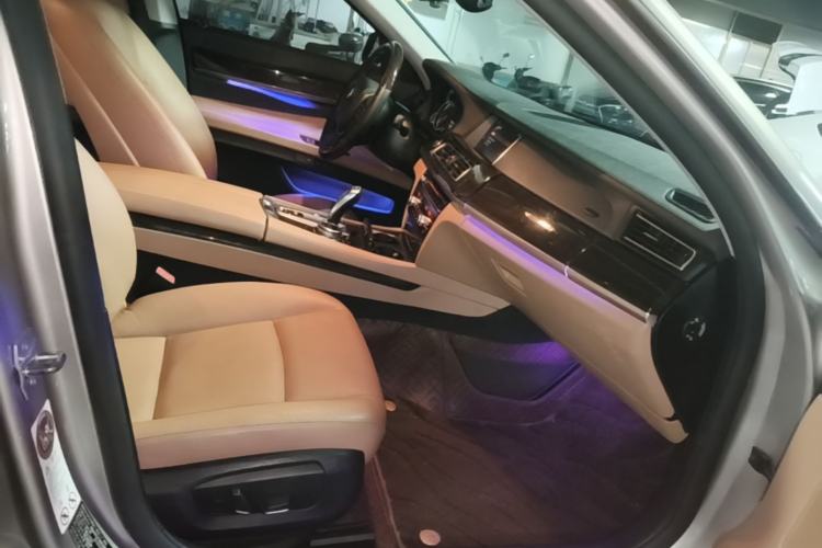 Used BMW 7 Series 2014 730Li Premium Edition Right Front Seat