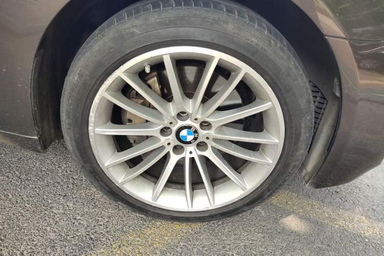 Used BMW 7 Series 2014 730Li Premium Edition Right Front Wheel Hub