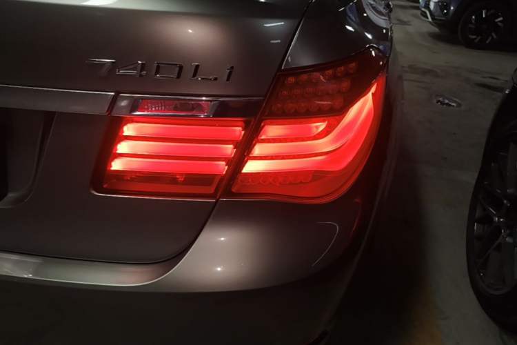 Used BMW 7 Series 2014 730Li Premium Edition Right Rear Taillight