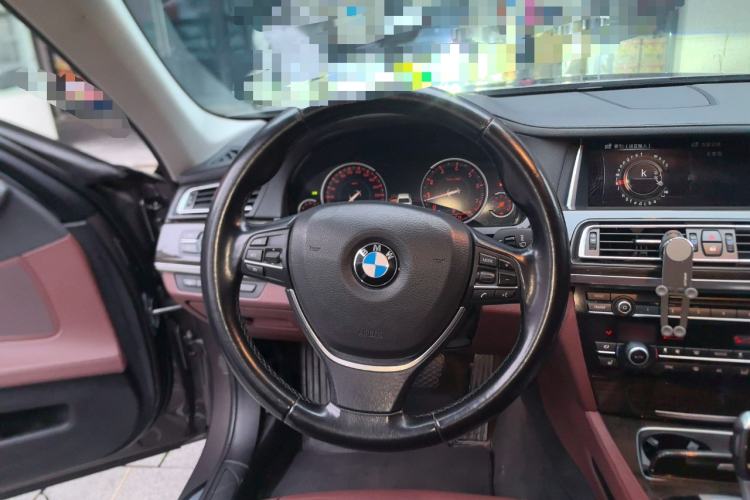 Used BMW 7 Series 2014 730Li Premium Edition Steering Wheel