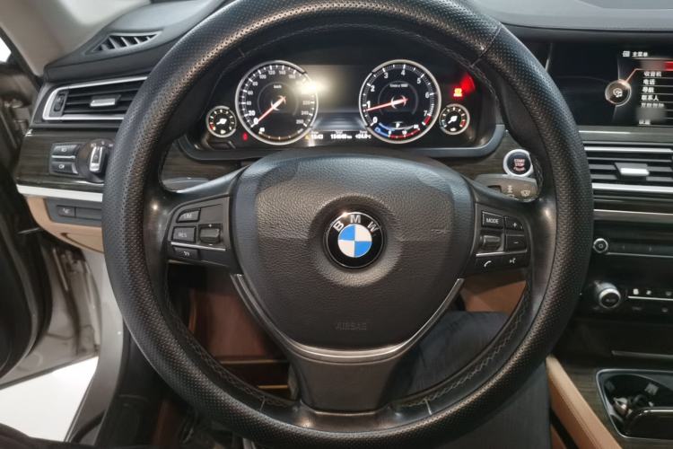 Used BMW 7 Series 2014 730Li Premium Edition Steering Wheel