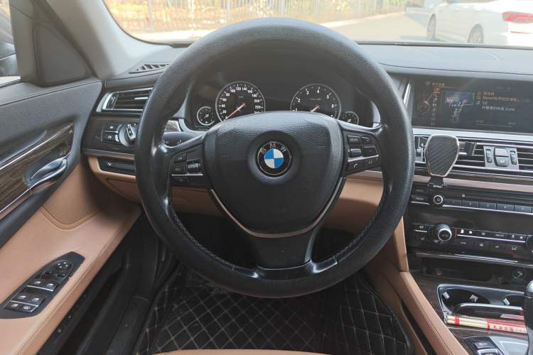 Used BMW 7 Series 2014 730Li Premium Edition Steering Wheel