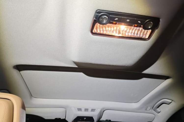 Used BMW 7 Series 2014 730Li Premium Edition Headliner