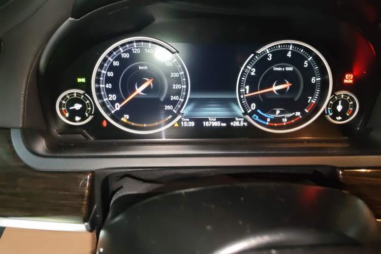 Used BMW 7 Series 2014 730Li Premium Edition Odometer Close Up