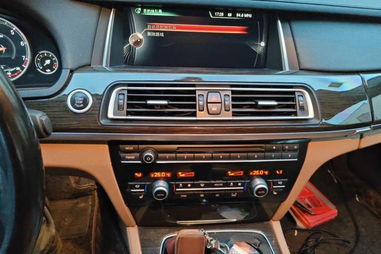 Used BMW 7 Series 2014 730Li Premium Edition Audio And AC Panel