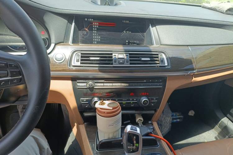 Used BMW 7 Series 2014 730Li Premium Edition Audio And AC Panel