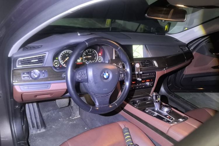 Used BMW 7 Series 2014 730Li Premium Edition Center Console