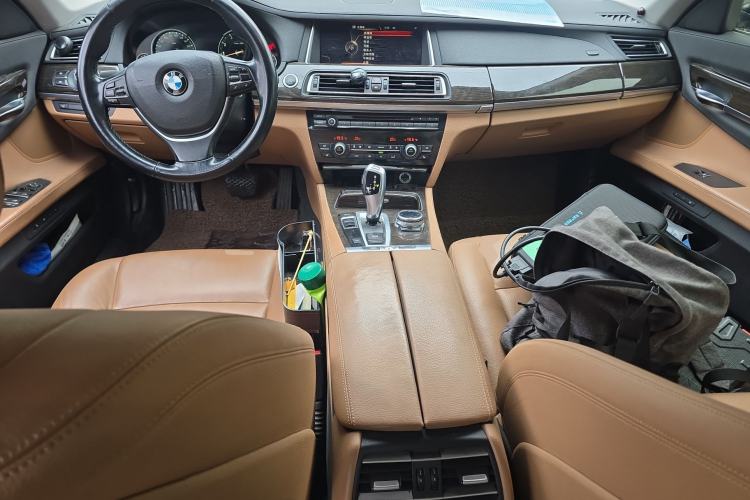 Used BMW 7 Series 2014 730Li Premium Edition Center Console