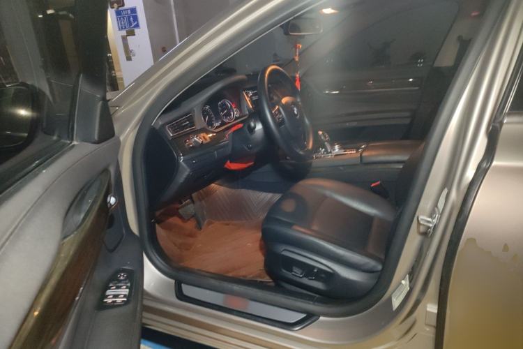 Used BMW 7 Series 2014 730Li Premium Edition Driver Seat
