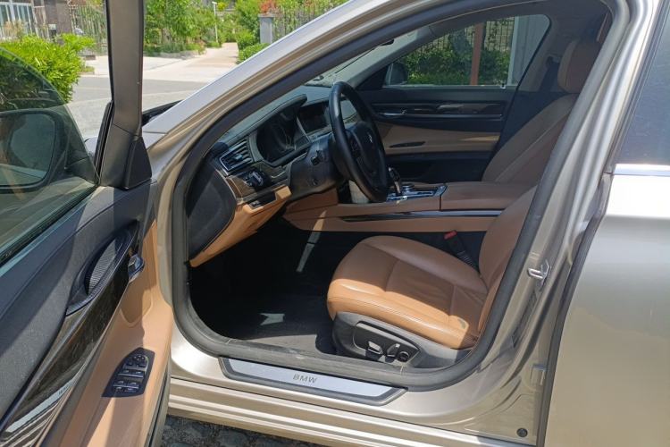 Used BMW 7 Series 2014 730Li Premium Edition Driver Seat