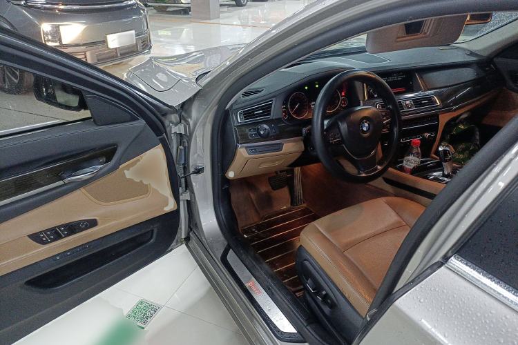 Used BMW 7 Series 2014 730Li Premium Edition Driver Seat