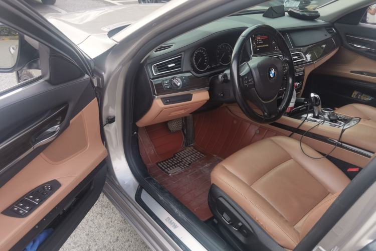 Used BMW 7 Series 2014 730Li Premium Edition Driver Seat