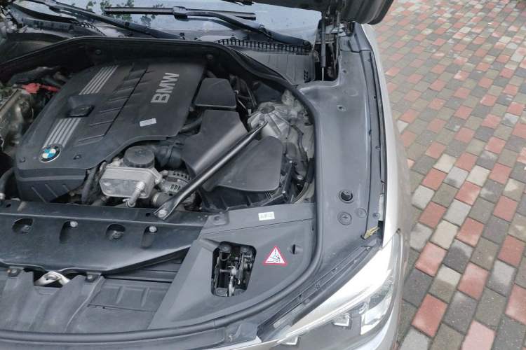Used BMW 7 Series 2014 730Li Premium Edition Engine Bay Left