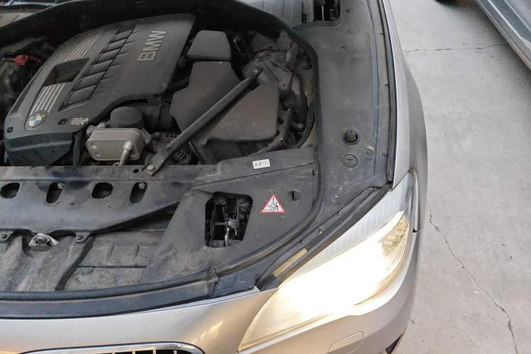 Used BMW 7 Series 2014 730Li Premium Edition Engine Bay Left