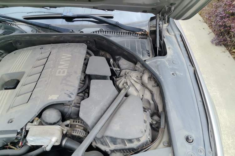 Used BMW 7 Series 2014 730Li Premium Edition Engine Bay Left
