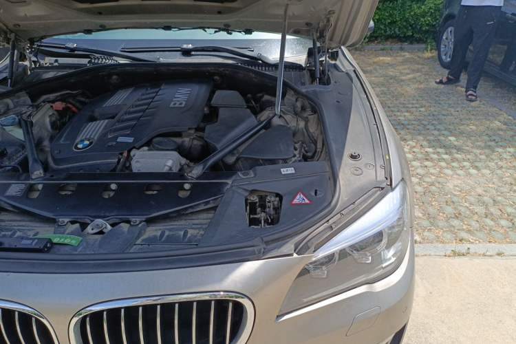 Used BMW 7 Series 2014 730Li Premium Edition Engine Bay Left