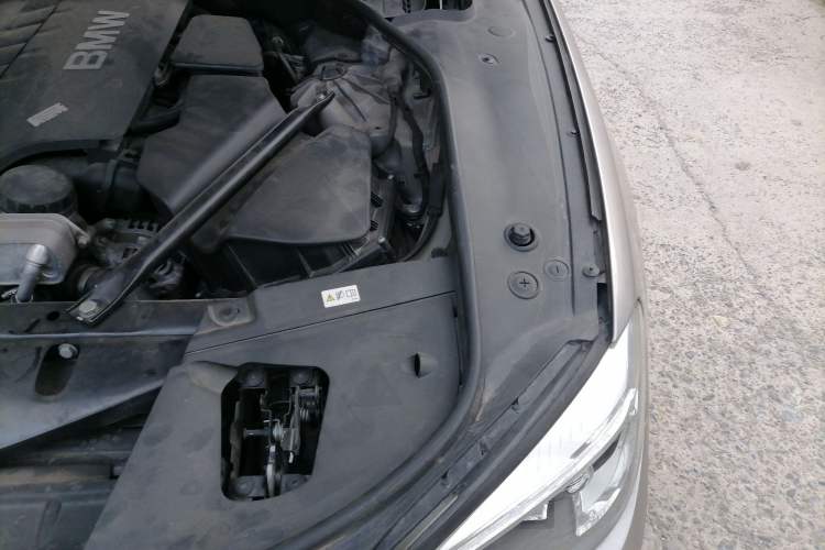 Used BMW 7 Series 2014 730Li Premium Edition Engine Bay Left