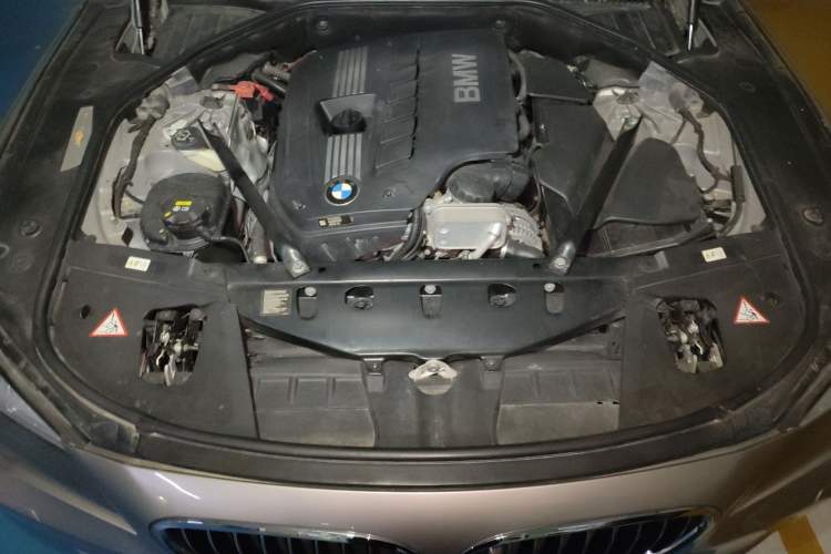 Used BMW 7 Series 2014 730Li Premium Edition Engine Bay