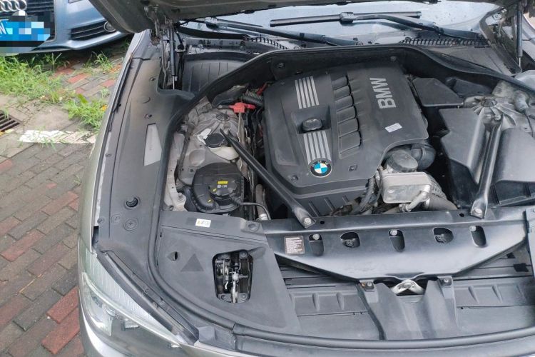 Used BMW 7 Series 2014 730Li Premium Edition Engine Bay Right