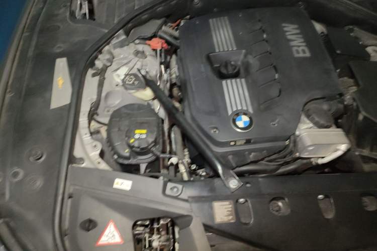 Used BMW 7 Series 2014 730Li Premium Edition Engine Bay Right