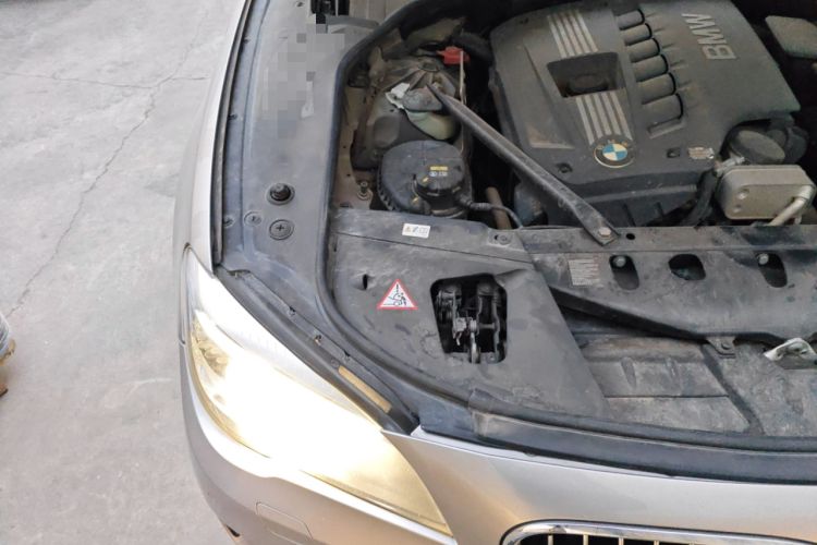 Used BMW 7 Series 2014 730Li Premium Edition Engine Bay Right