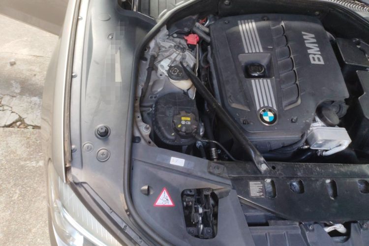 Used BMW 7 Series 2014 730Li Premium Edition Engine Bay Right