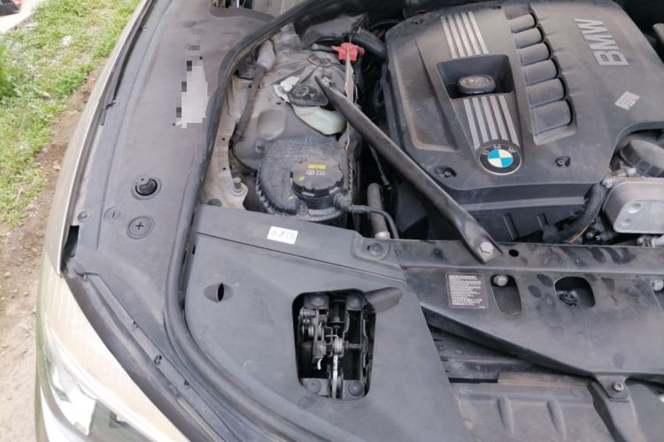 Used BMW 7 Series 2014 730Li Premium Edition Engine Bay Right
