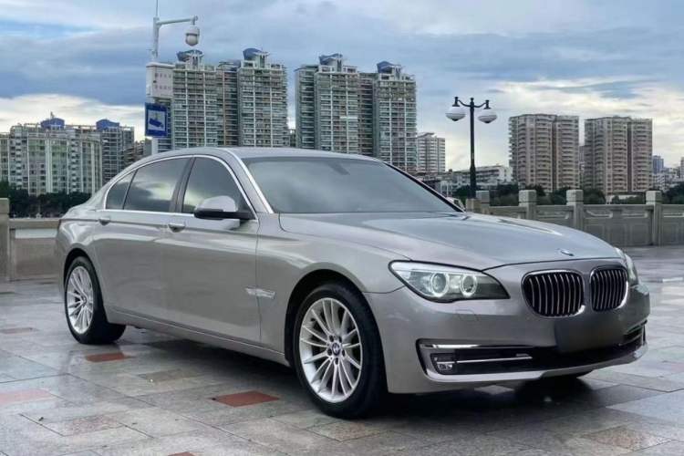 Used BMW 7 Series 2014 730Li Premium Edition Exterior 2