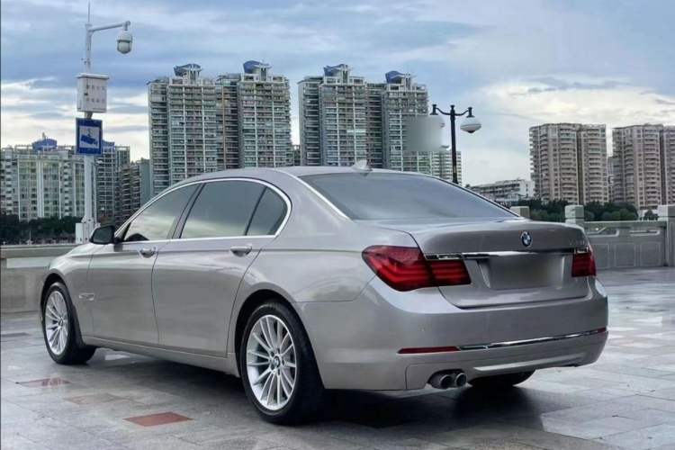 Used BMW 7 Series 2014 730Li Premium Edition Exterior 3