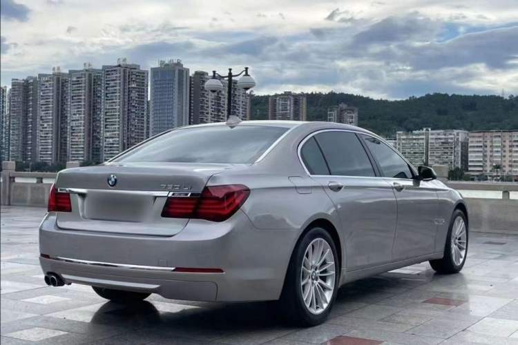 Used BMW 7 Series 2014 730Li Premium Edition Exterior 5