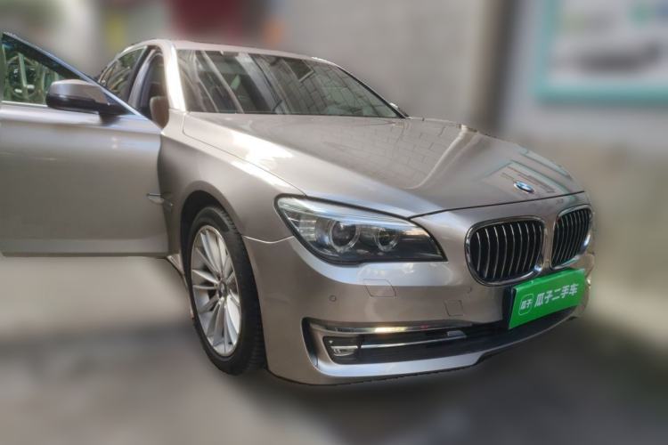 Used BMW 7 Series 2014 730Li Premium Edition Front Right 45 Deg