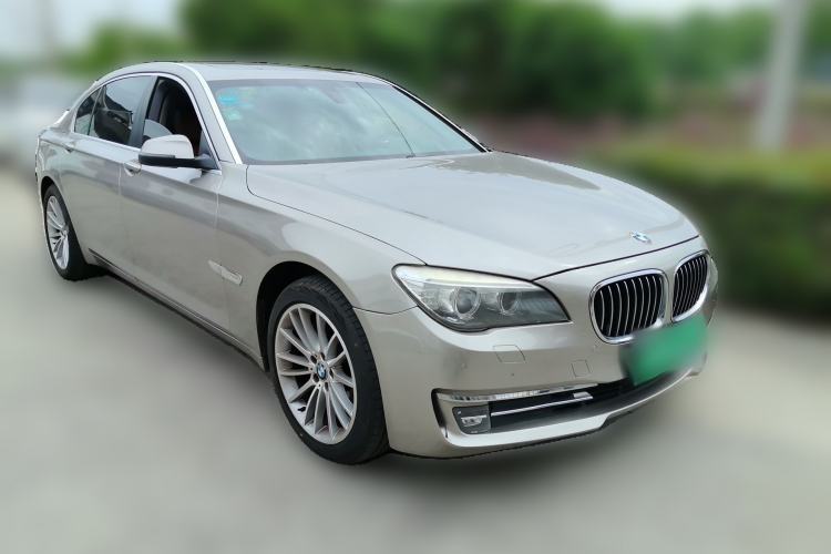 Used BMW 7 Series 2014 730Li Premium Edition Front Right 45 Deg