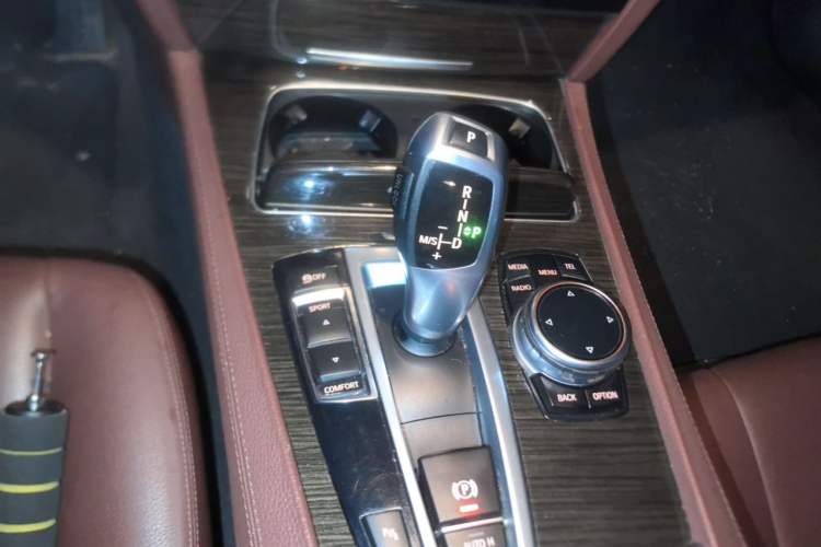 Used BMW 7 Series 2014 730Li Premium Edition Gear Lever