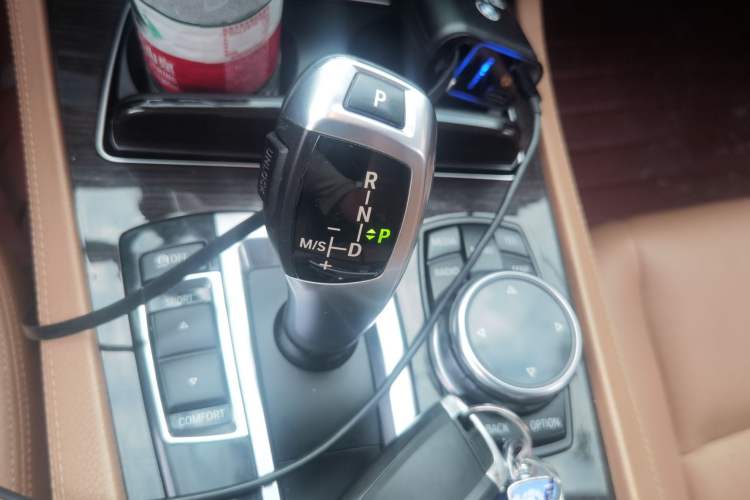 Used BMW 7 Series 2014 730Li Premium Edition Gear Lever