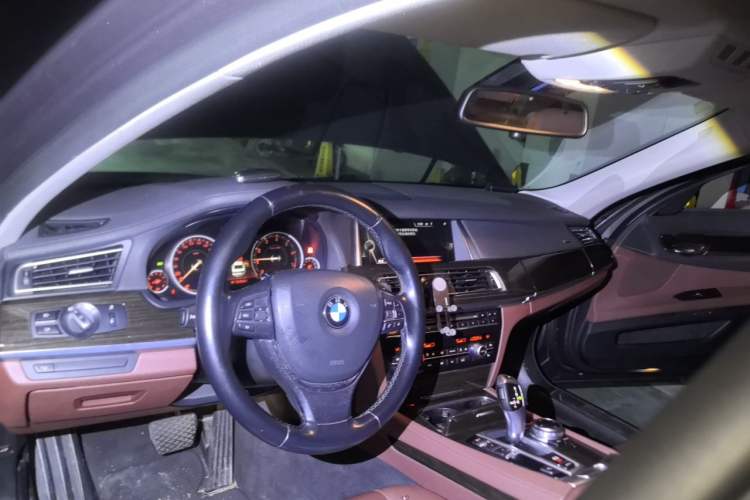 Used BMW 7 Series 2014 730Li Premium Edition Headliner