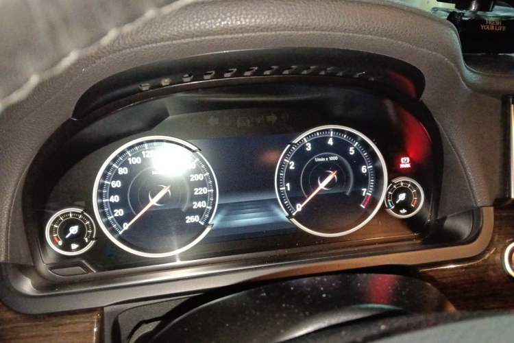 Used BMW 7 Series 2014 730Li Premium Edition Instrument Cluster