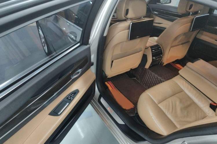 Used BMW 7 Series 2014 730Li Premium Edition Interior 4
