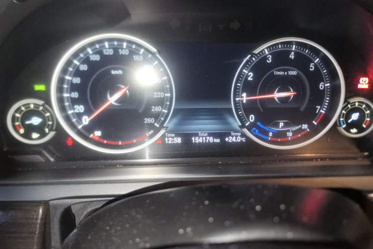 Used BMW 7 Series 2014 730Li Premium Edition Odometer Close Up