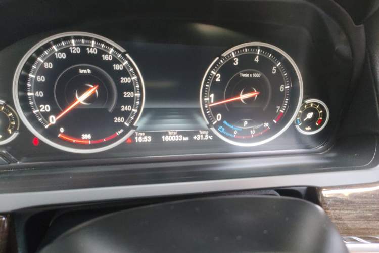 Used BMW 7 Series 2014 730Li Premium Edition Odometer Close Up