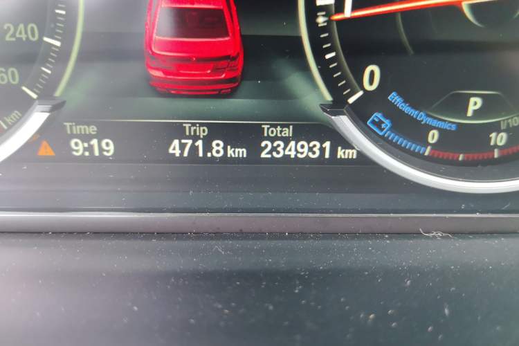 Used BMW 7 Series 2014 730Li Premium Edition Odometer Close Up