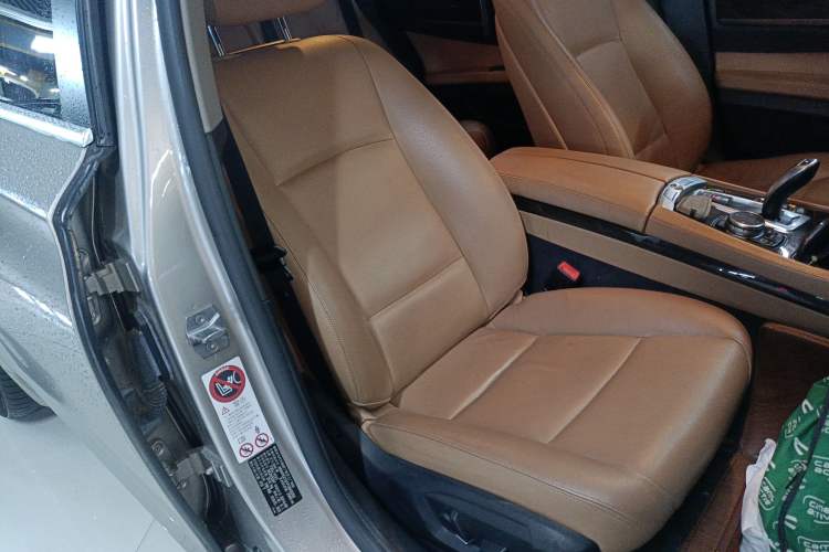 Used BMW 7 Series 2014 730Li Premium Edition Right Front Seat