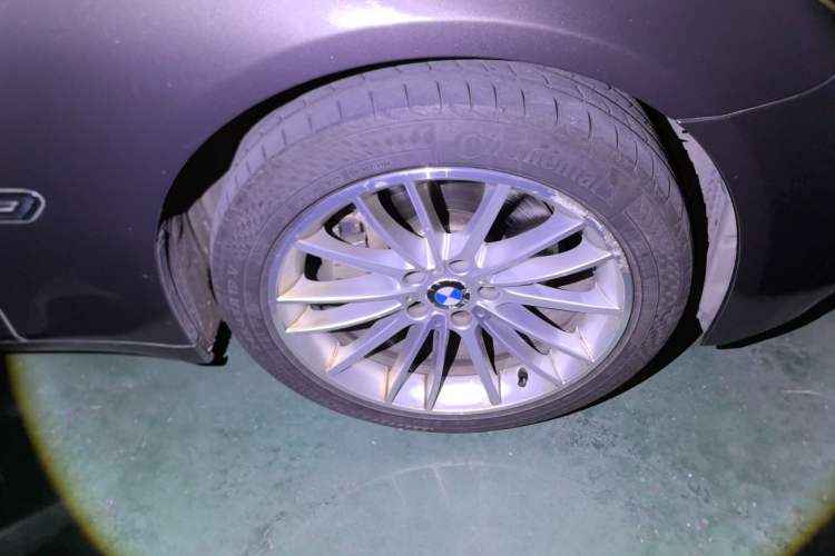 Used BMW 7 Series 2014 730Li Premium Edition Right Front Wheel Hub