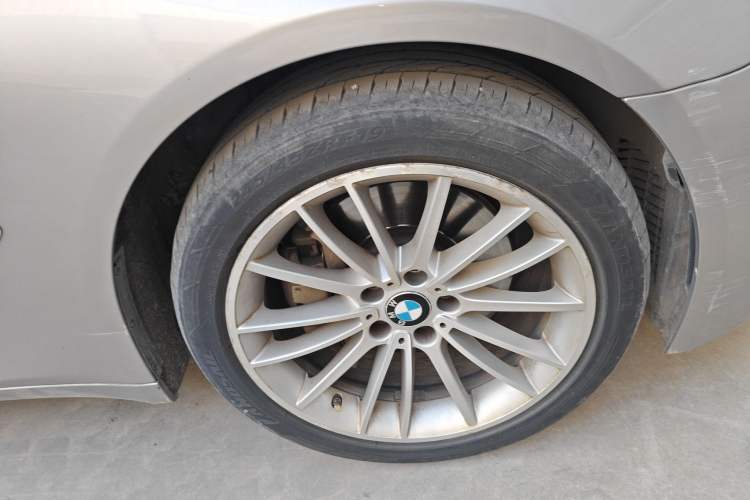 Used BMW 7 Series 2014 730Li Premium Edition Right Front Wheel Hub