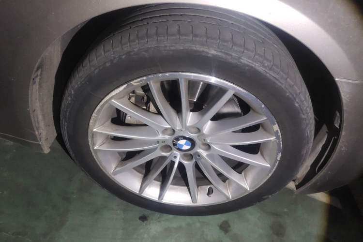 Used BMW 7 Series 2014 730Li Premium Edition Right Front Wheel Hub