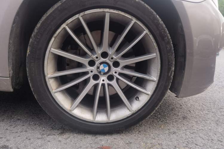 Used BMW 7 Series 2014 730Li Premium Edition Right Front Wheel Hub